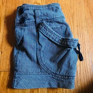 Seersucker denim micro mini skier size 5 by Refuge